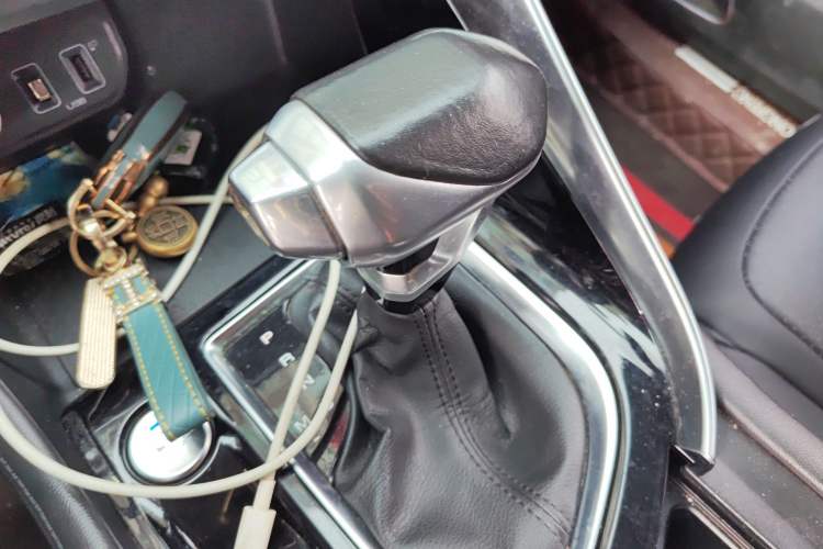 Used Dongfeng Aeolus AX7 2019 1.6T Automatic AI Pioneer Model China V Standard Gear Lever