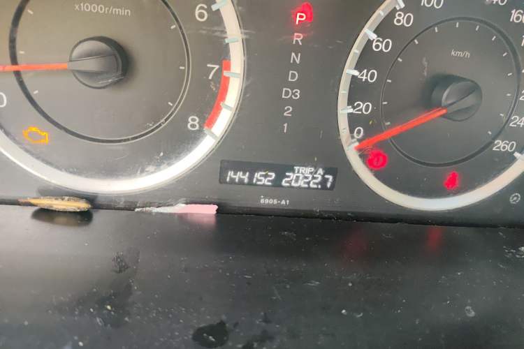 Used Honda Accord 2011 2.0L EX Odometer Close Up