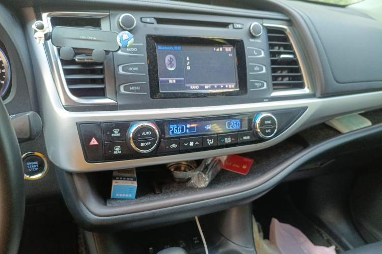 Used Toyota Highlander 2018 2.0T Four-Wheel Drive Luxury Version 7 Seats China VI Standard