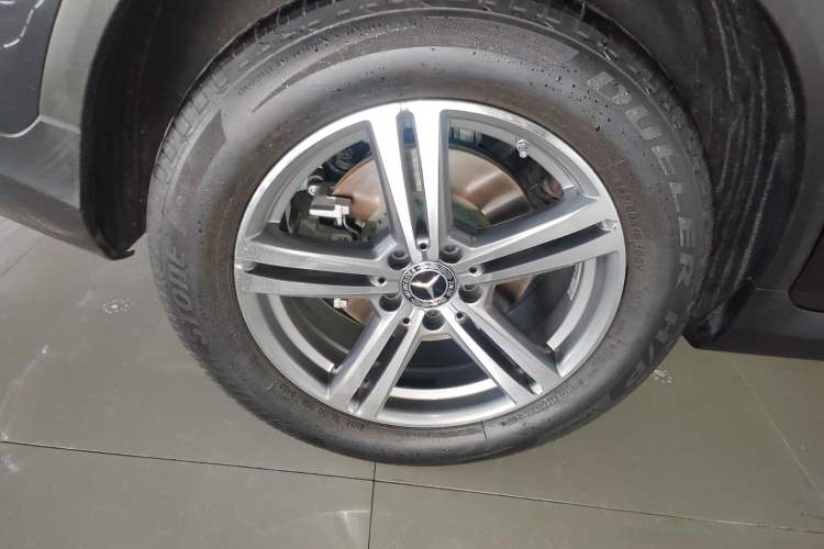 Used Mercedes-Benz GLC 2021 GLC 260 L 4MATIC Dynamic Edition Right Rear Wheel Hub