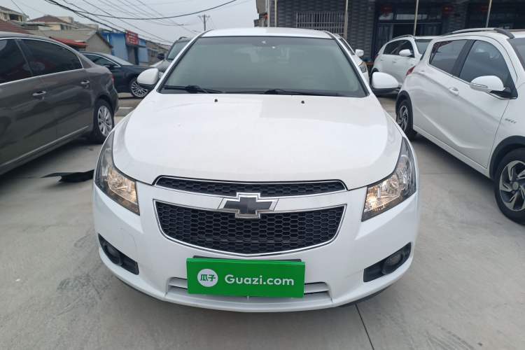 Used Chevrolet Cruze 2015 Hatchback 1.6L Manual Comfort Edition