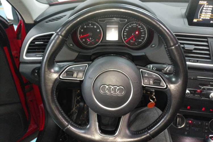 Used Audi Q3 2016 35 TFSI Fashion Model
