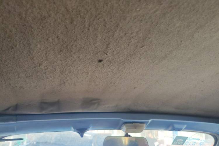 Used BAIC Weiwang 306 2011 1.3L base model 7 seats Headliner