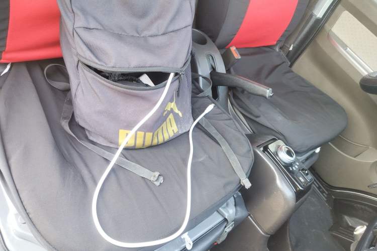 Used Wuling EV50 2021 Van Logistics Vehicle - Huishitong Penghui 43.2 kWh Li-Ion Electric Control System
