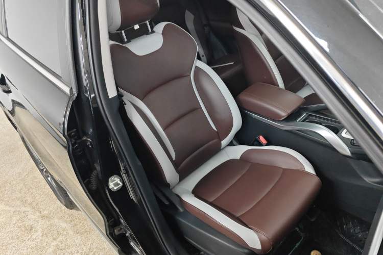 Used Geely Auto Emgrand X7 Sport 2022 1.8TD DCT Zhiya Trim Right Front Seat