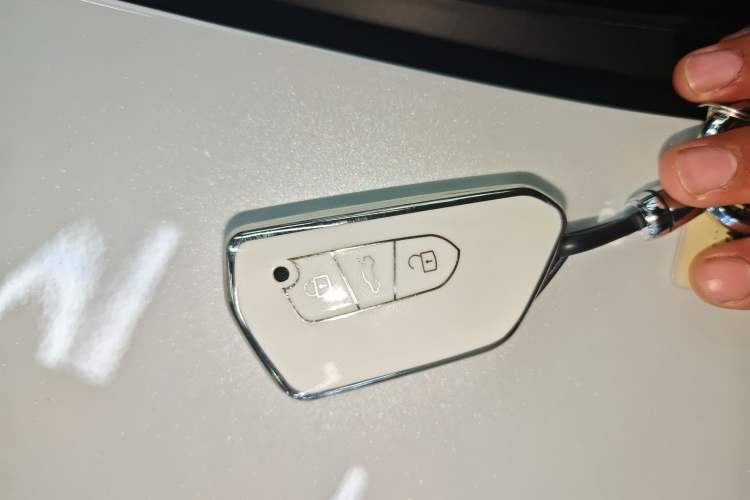 Used Volkswagen Golf 2024 280TSI DSG R-Line 50th Anniversary Edition Vehicle Key