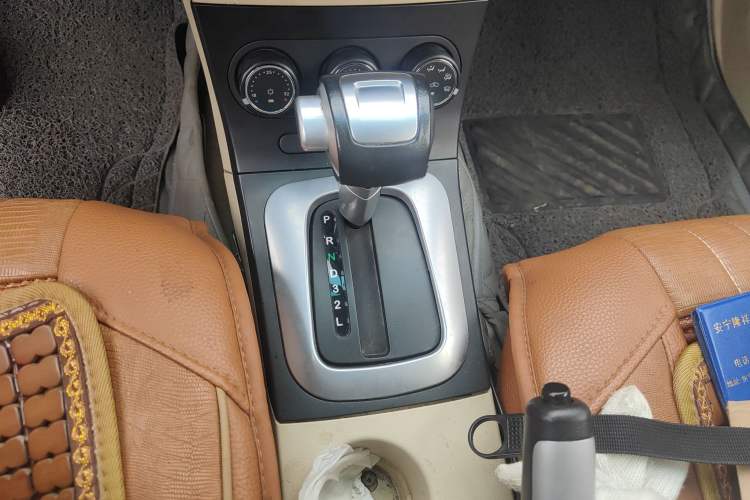 Used Lotus L5 2011 Sedan 1.6L Automatic Fashion Navigation Edition