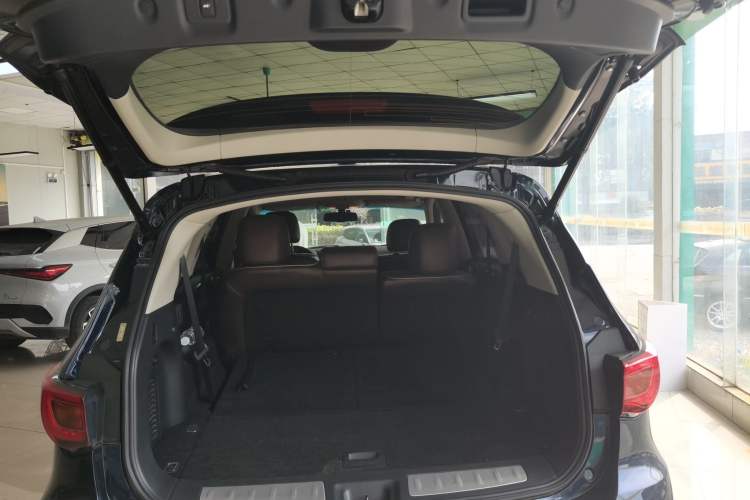 Used Infiniti QX60 2016 2.5 S/C Hybrid Two-Wheel-Drive Excellence Edition China V Standard