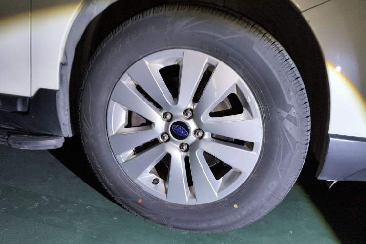 Used Subaru Outback 2015 2.5i Luxury Navigation Edition
