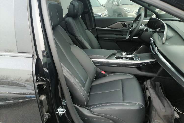 Used Cadillac XT5 2025 2.0T Prestige Version