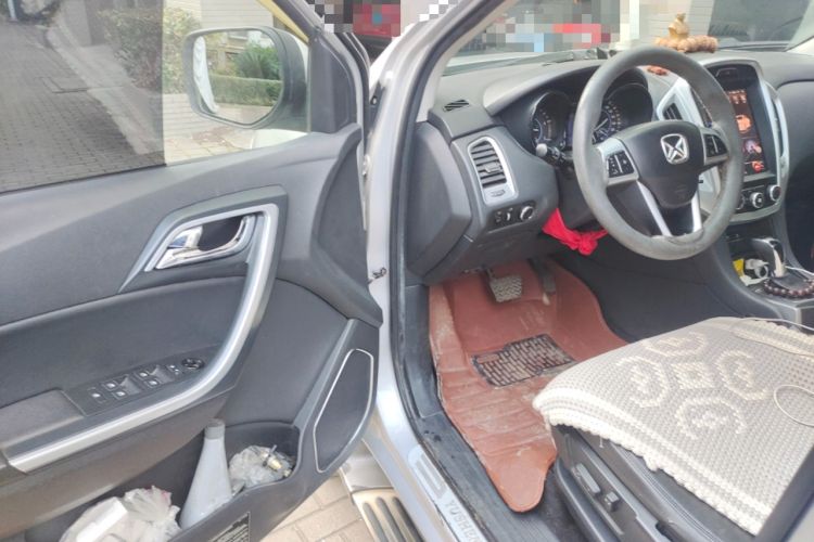 Used JMC Yusheng S350 2014 2.4T Automatic 4x4 Diesel Luxury Version with Sunroof 5 Seats