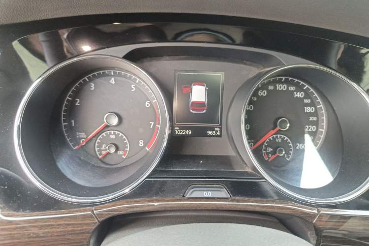 Used Volkswagen Touran 2018 Volkswagen Touran L 280TSI DSG Luxury Edition 6-seater