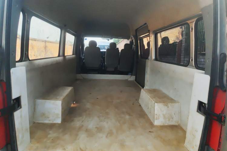 Used Foton Toano 2020 2.5T Manual Tongtu Extended-Wheelbase Mid-Roof 6/7-Seater 4J25TC3