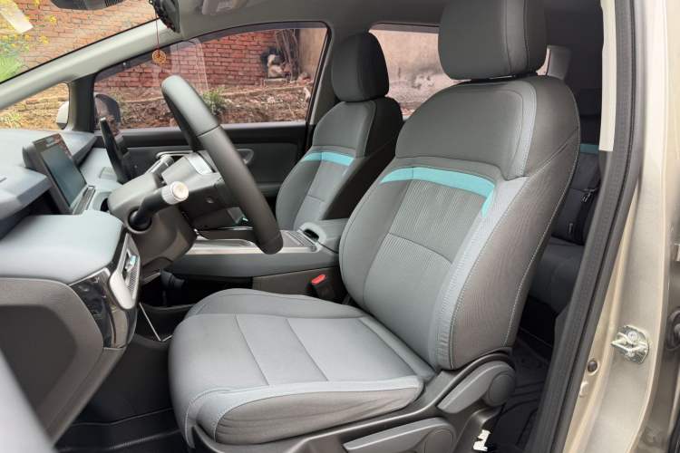 Used AION Y 2023 Plus 510 Enjoy Edition Left Front Seat