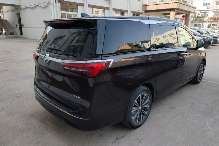 Used Buick GL8 2021 ES Landtrek 653T Luxury Model Rear Right 45 Deg