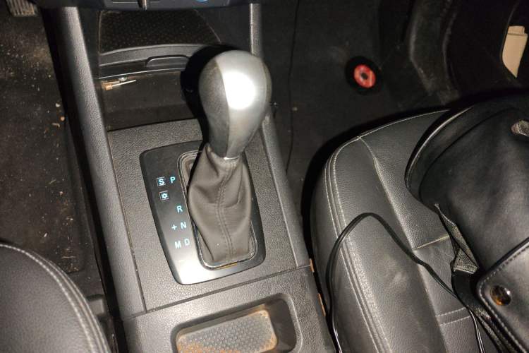 Used BAIC Senova X65 2015 2.0T Automatic Elite Model
