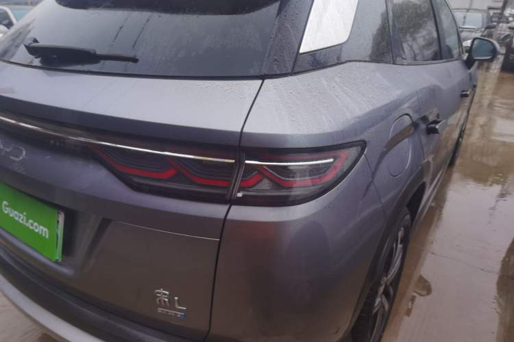 Used BYD Song L DM-i 2025 Intelligent Driving Version 112 km Beyond-Range Type Right Rear Taillight