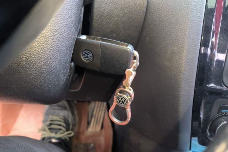 Used Volkswagen Sagitar 2015 1.6L Automatic Comfort Model Vehicle Key