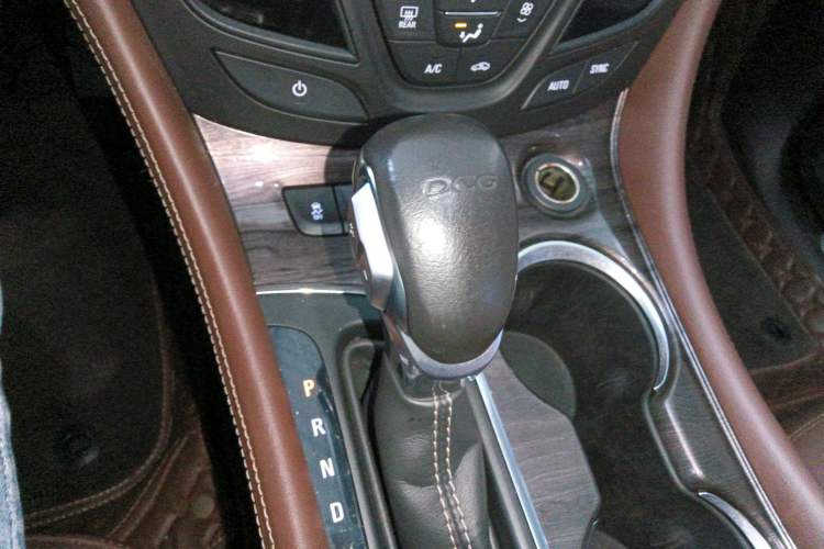 Used Buick Envision 2016 20T Two-Wheel-Drive Elite Model
