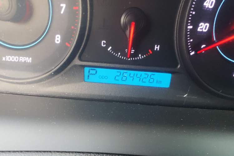 Used Chevrolet Captiva 2014 2.4L 4x4 Flagship Edition 7 Seats