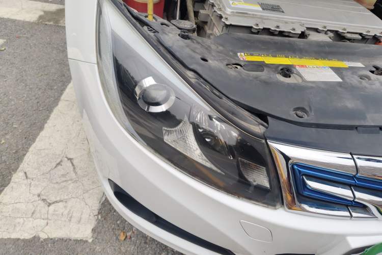Used BYD e5 2018 450 Smart Connect Deluxe Edition Right Front Headlight