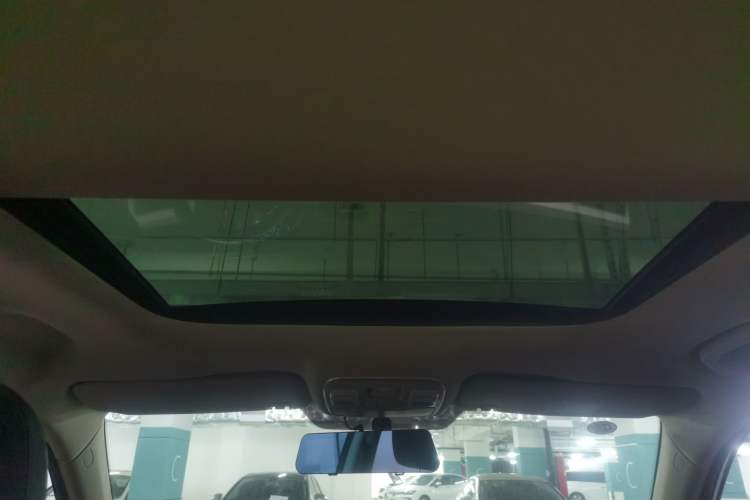 Used Geely Auto Emgrand X7 Sport 2020 1.8TD DCT Two-Wheel Drive Smart Connect 4G-Enabled Version
