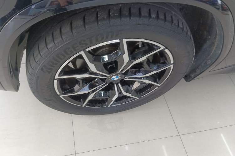 Used BMW X3 2022 xDrive25i M Sport Package Left Front Wheel Hub