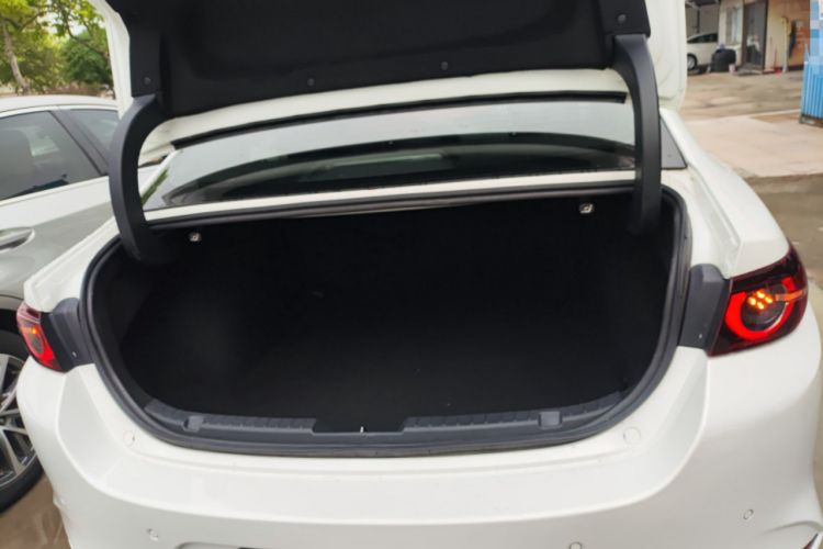 Used Mazda 3 Axela 2021 2.0L Automatic Zhiya Edition
