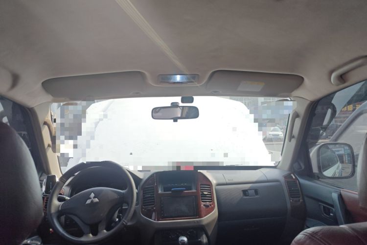 Used Mitsubishi Pajero 2011 V73 3.0L MT GL Headliner