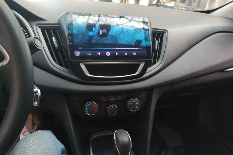 Used Chevrolet Cavalier 2019 320 Automatic Xinyue Edition Audio And AC Panel