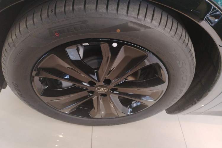 Used Hima Luxeed R7 2026 Model Range-Extending Max+ Exterior 4