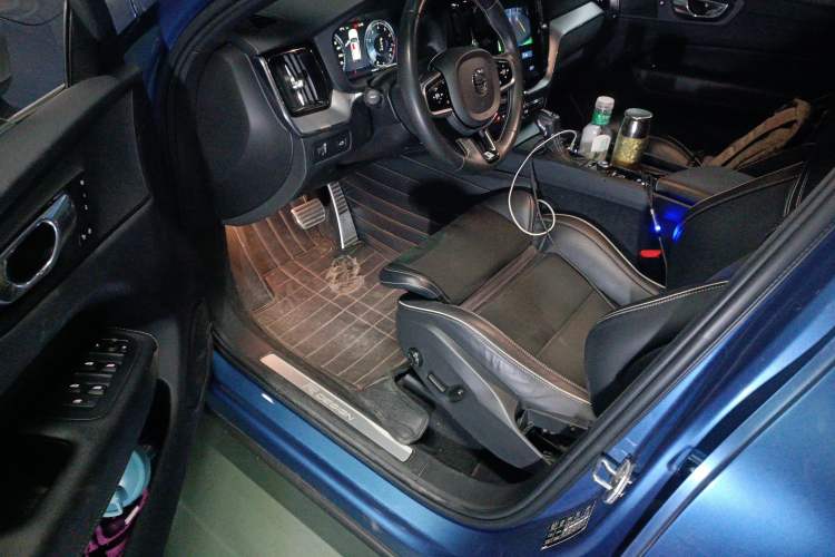 Used Volvo XC60 2018 T5 4x4 Smart & Sporty Edition