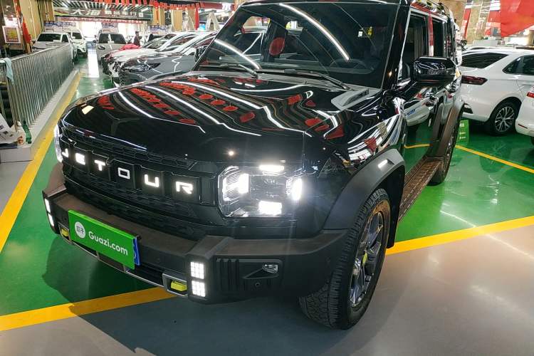 Used JETOUR Traveler 2023 2.0T All-Wheel Drive CrossPRO+