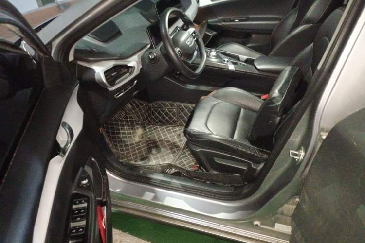 Used Geometry A 2022 Pro 430KM Commuter Edition Driver Seat