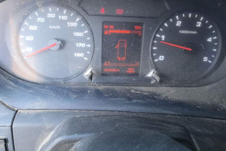 Used Iveco Eurocargo 2021 2.0T Manual - Yunrui Long Wheelbase Short Overhang High Roof Manual Doors – F1A Odometer Close Up