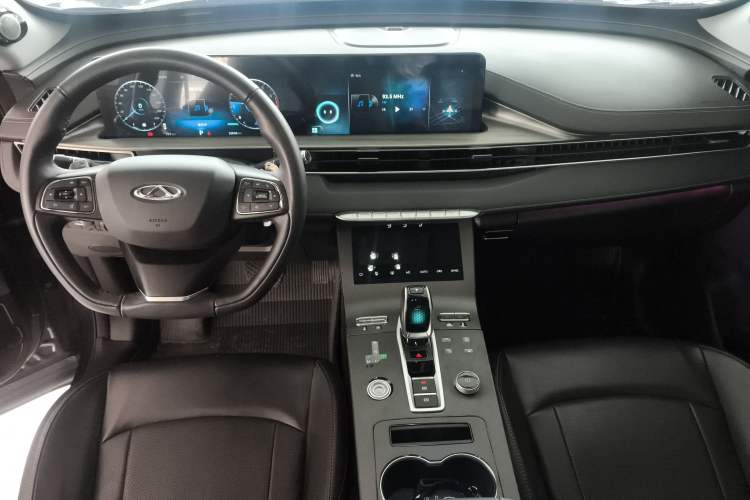 Used Chery Tiggo 8 PLUS 2022 290TGDI DCT Haoting Edition Center Console