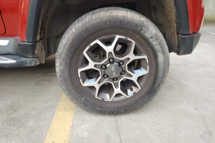 Used BAIC Off-Road BJ40 2019 2.3T Automatic Four-Wheel Drive Urban Hunter Edition Premium Model China VI Emission Standard
