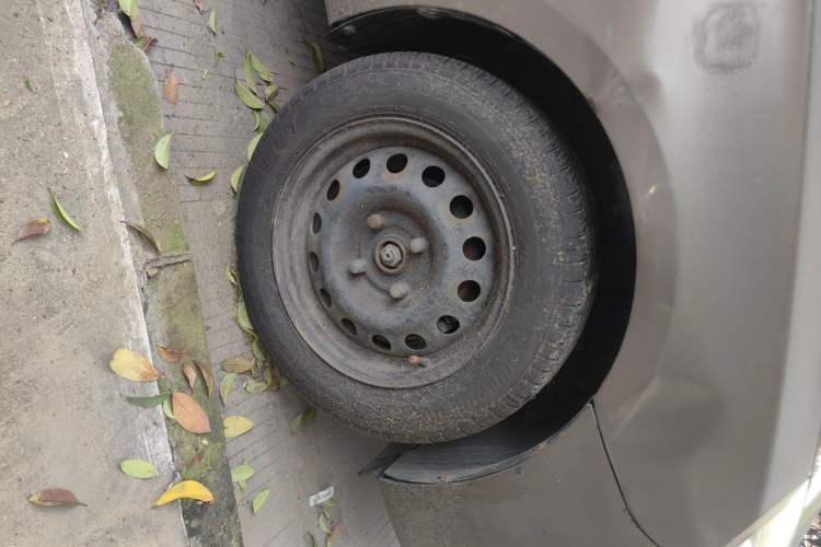 Used Baojun 630 2013 1.5L manual standard version