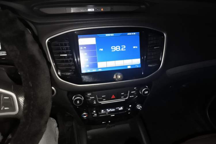 Used Geely Auto Vision X6 2016 1.8L Manual Luxury Model Audio And AC Panel