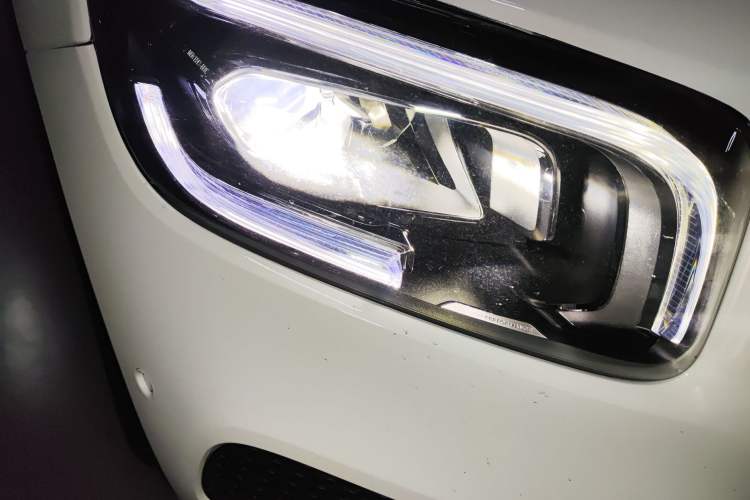 Used Mercedes-Benz GLB 2022 Updated GLB 200 Fashion Edition Right Front Headlight