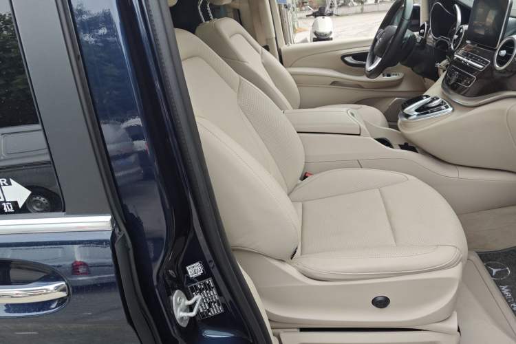 Used Mercedes-Benz V-Class 2017 V 260 Prestige Edition