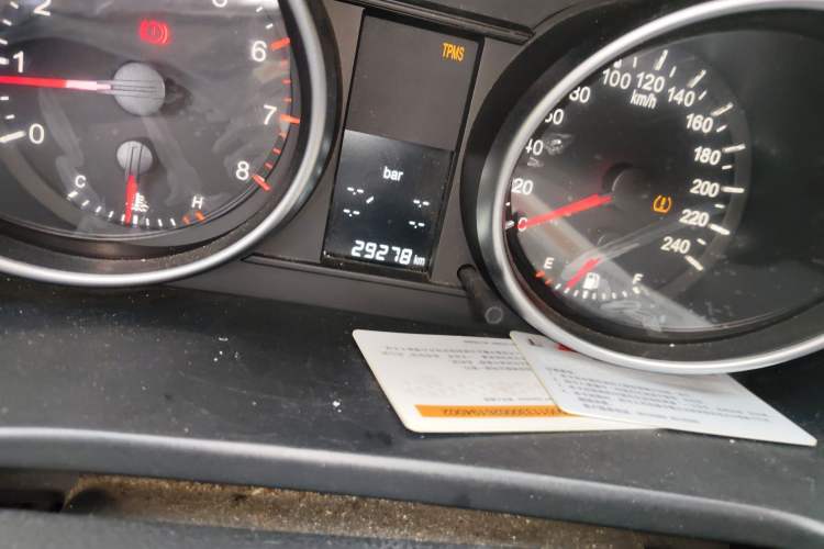 Used Haval H6 2011 2.0L Manual Two-Wheel Drive Elite Version Odometer Close Up