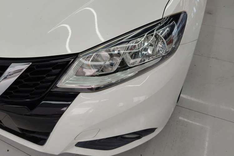 Used Nissan Tiida 2016 1.6L CVT Cool Dynamic Edition Left Front Headlight