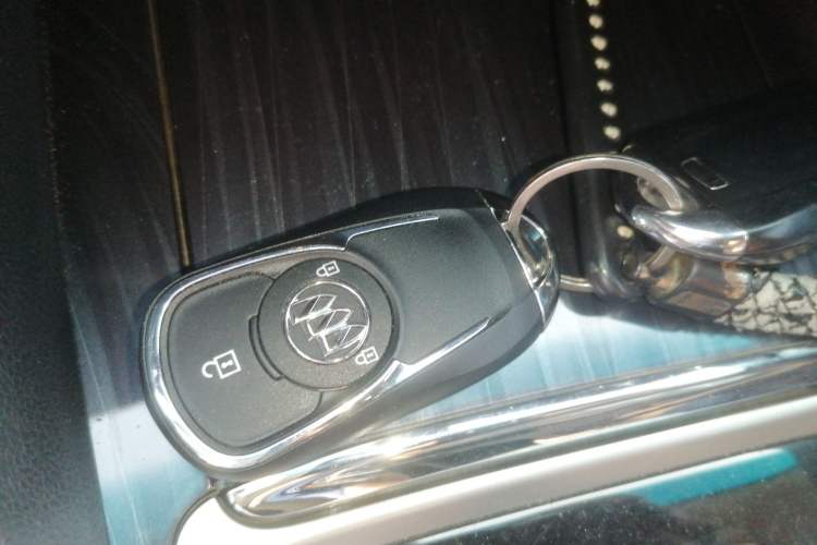 Used Buick GL6 2019 18T 6-Seater Connected Luxury Version China VI Standard Vehicle Key