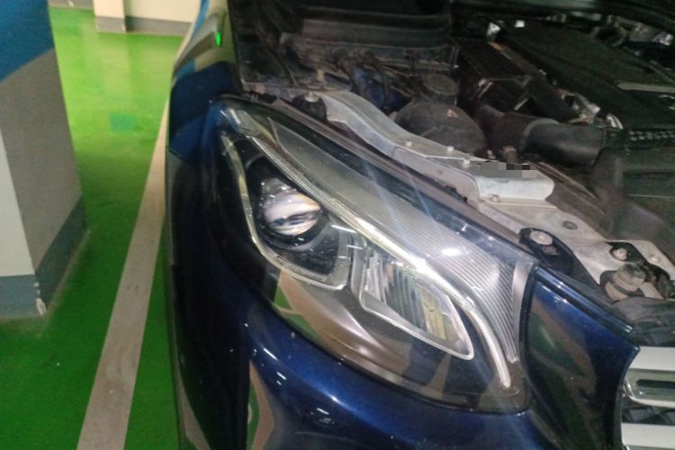 Used Mercedes-Benz GLC 2017 GLC 260 4MATIC Luxury Model Right Front Headlight