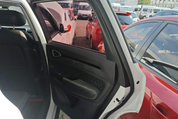 Used Baojun RM-5 2019 1.5T Manual Elite Version with 24-Hour Online Service 7 Seats
