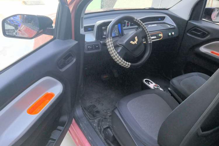 Used Wuling Hongguang MINIEV 2020 Freedom Version Lithium Iron Phosphate Driver Seat