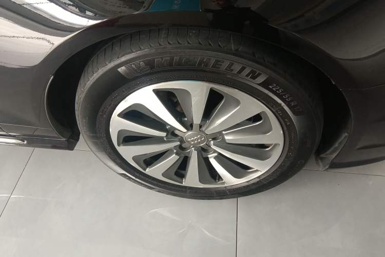 Used Audi A6L 2017 30 FSI Comfort Model Right Front Wheel Hub