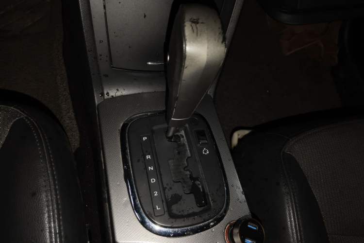 Used Roewe 350 2012 1.5L Automatic New Year Special Value Edition Gear Lever