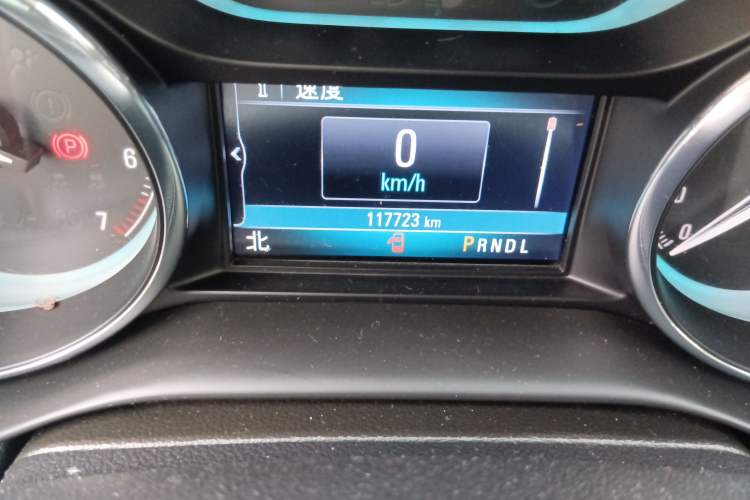 Used Buick Envision 2017 20T Two-Wheel Drive Luxury Model Odometer Close Up